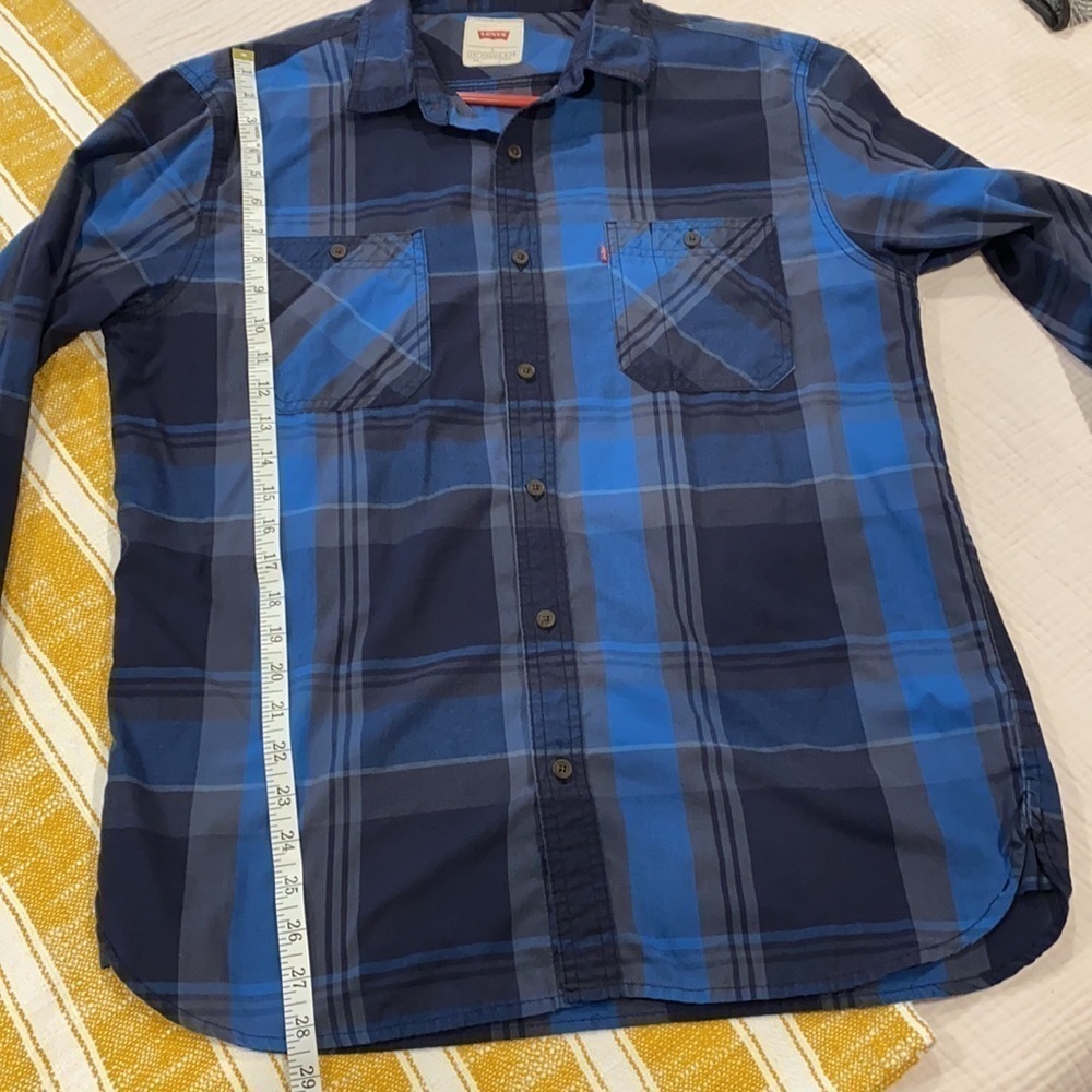Levi’s Button Down Plaid Shirt EUC - Picture 9 of 12